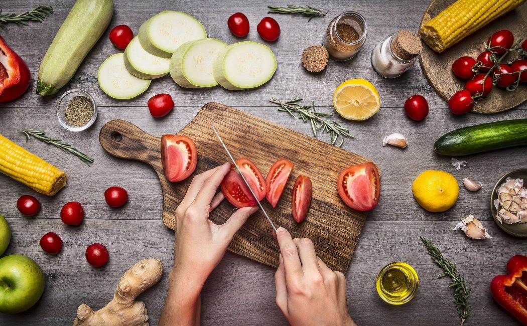 ¿Cómo debes cuidar tu alimentación si tienes cáncer?